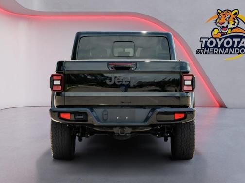 Black Clearcoat 2022 Jeep Gladiator High Altitude 4x4
