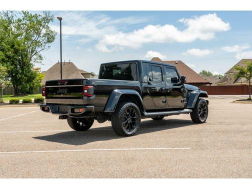 Black Clearcoat 2022 Jeep Gladiator High Altitude 4x4