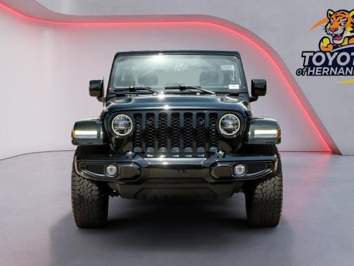 Black Clearcoat 2022 Jeep Gladiator High Altitude 4x4