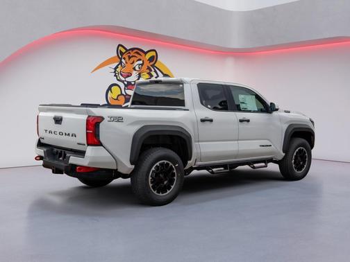 2026 Toyota Tacoma Hybrid TRD Off Road