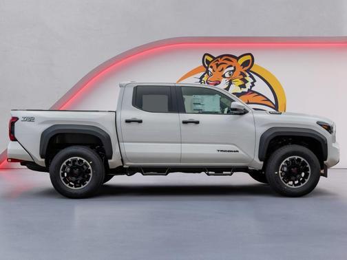 2026 Toyota Tacoma Hybrid TRD Off Road