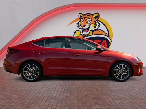 Scarlet Red Pearl 2020 Hyundai ELANTRA Limited