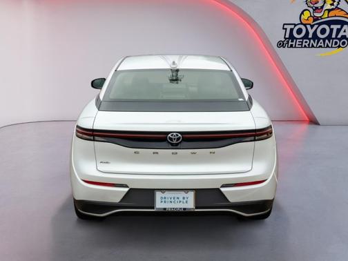 2023 Toyota Crown XLE