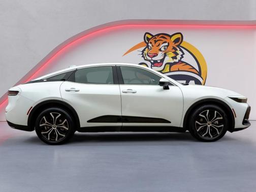 2023 Toyota Crown XLE