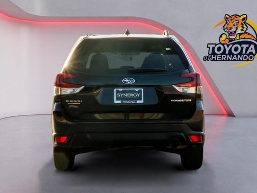 Crystal Black Silica 2024 Subaru Forester Premium