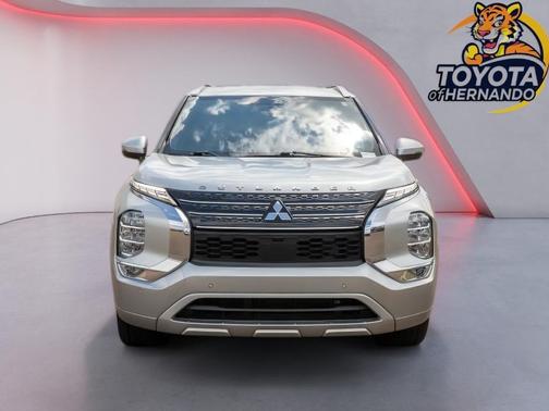 Alloy Silver Metallic 2022 Mitsubishi Outlander SEL 2.5 2WD