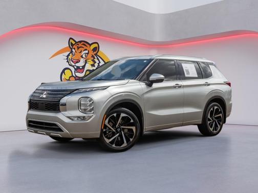 Alloy Silver Metallic 2022 Mitsubishi Outlander SEL 2.5 2WD