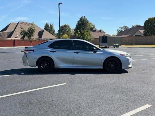 Celestial Silver Metallic 2020 Toyota Camry SE