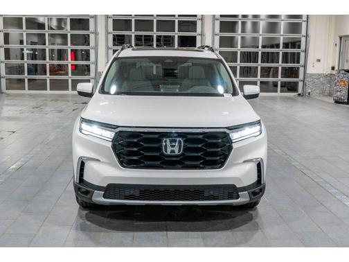2023 Honda Pilot Touring 8-Passenger