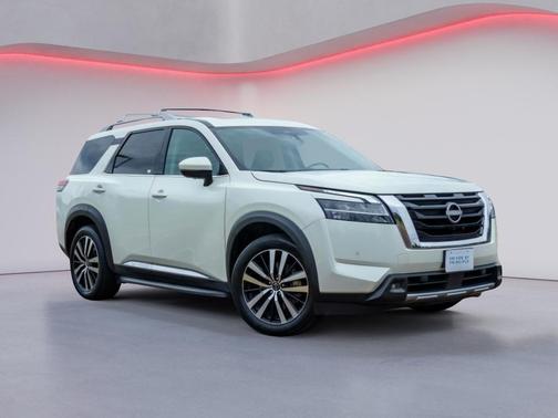 2023 Nissan Pathfinder Platinum 4WD