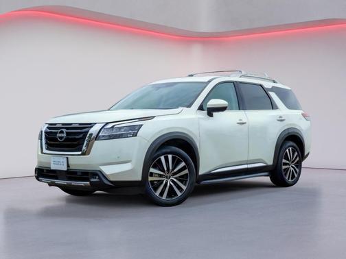 2023 Nissan Pathfinder Platinum 4WD