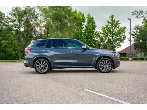 Arctic Grey Metallic 2022 BMW X5 M50i