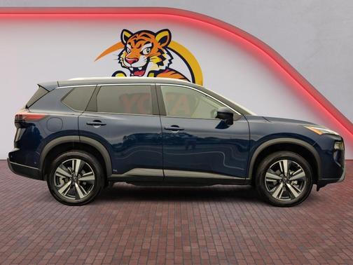 Deep Ocean Blue Pearl 2026 Nissan Rogue SL