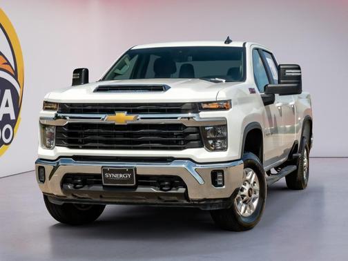 Summit White 2025 Chevrolet Silverado 2500 LT