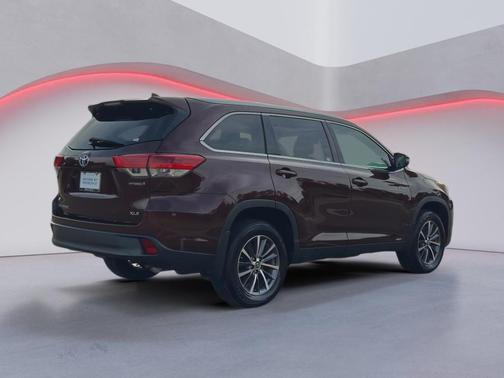 2019 Toyota Highlander Hybrid XLE