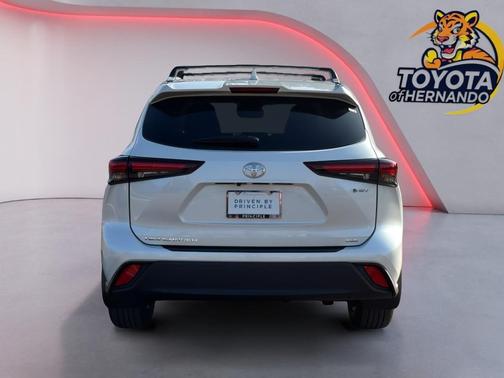 2026 Toyota Highlander Hybrid XLE