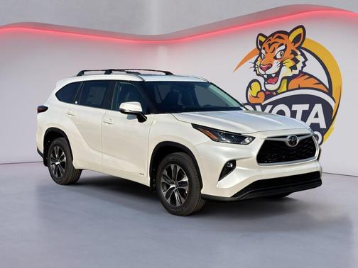 2026 Toyota Highlander Hybrid XLE