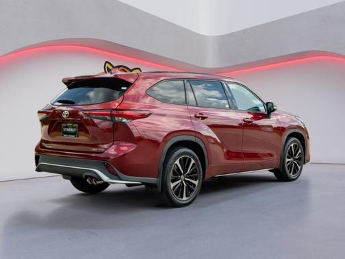 Ruby Flare Pearl 2021 Toyota Highlander XSE