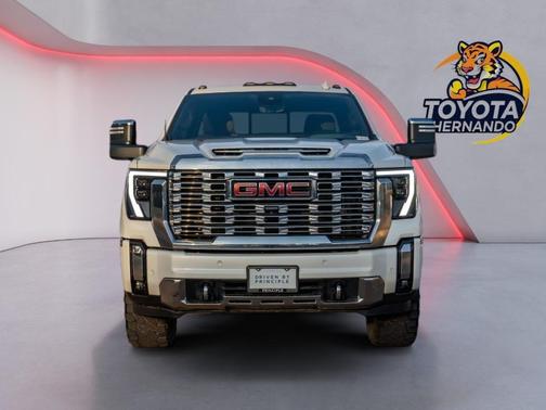 2024 GMC Sierra 2500 Denali