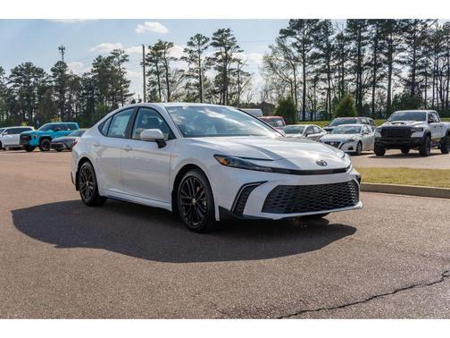 Ice Cap 2026 Toyota Camry SE