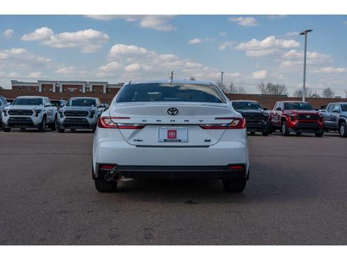 Ice Cap 2026 Toyota Camry SE