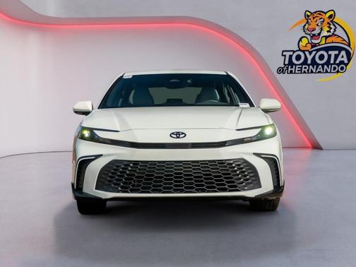 Ice Cap 2026 Toyota Camry SE