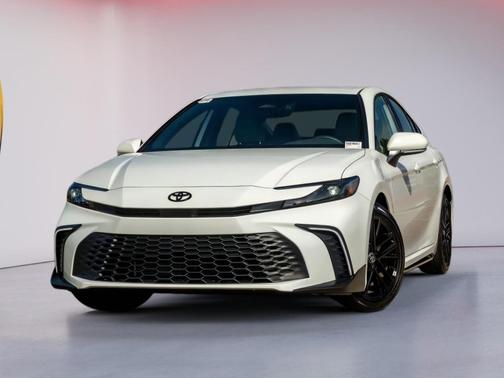 Ice Cap 2026 Toyota Camry SE