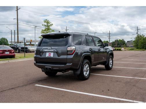 Magnetic Gray Metallic 2018 Toyota 4Runner SR5