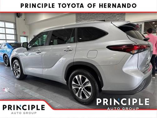 2024 Toyota Highlander XLE