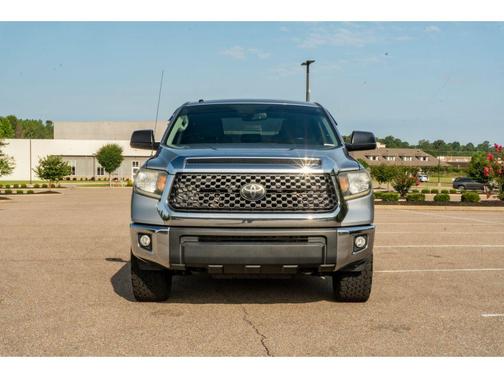 Silver Sky Metallic 2018 Toyota Tundra SR5
