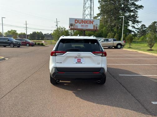 Ice Cap 2025 Toyota RAV4 XLE