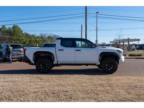 2026 Toyota Tacoma Hybrid TRD Pro