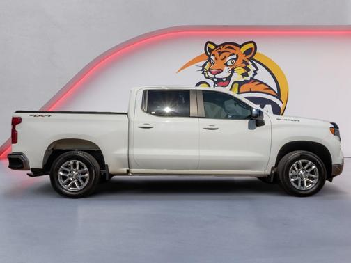 Summit White 2023 Chevrolet Silverado 1500 LT