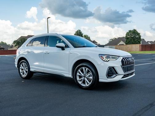 Chronos Gray Metallic 2025 Audi Q3 Premium 45 TFSI S line quattro Tiptronic