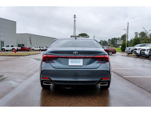 2021 Toyota Avalon XLE