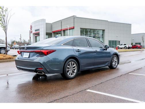 2021 Toyota Avalon XLE