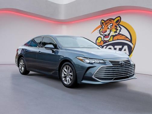 2021 Toyota Avalon XLE