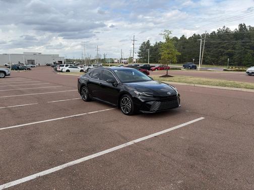 Midnight Black Metallic 2026 Toyota Camry XLE