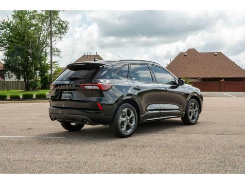 AGATE BLACK METALLIC 2024 Ford Escape ST-Line
