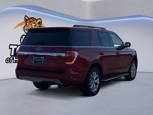 Rapid Red Metallic Tinted Clearcoat 2020 Ford Expedition XLT