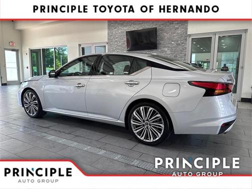 2023 Nissan Altima 2.5 SL
