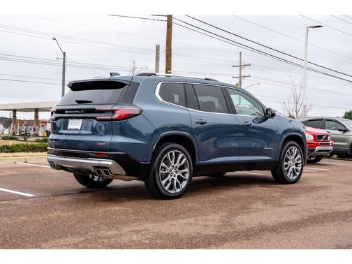 2024 GMC Acadia Denali