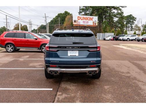 2024 GMC Acadia Denali