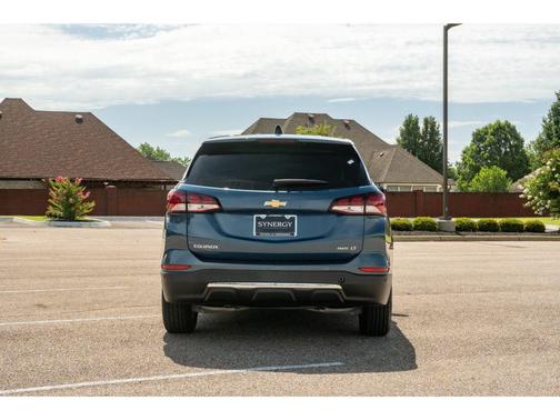Lakeshore Blue Metallic 2024 Chevrolet Equinox 1LT