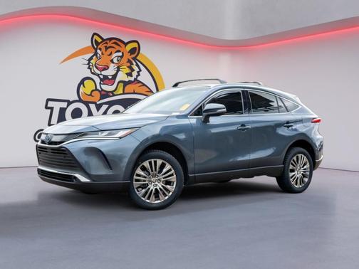 2022 Toyota Venza XLE