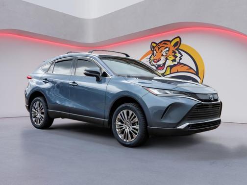 2022 Toyota Venza XLE