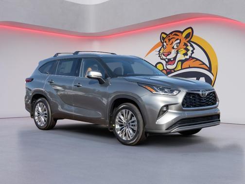 2026 Toyota Highlander Hybrid Platinum