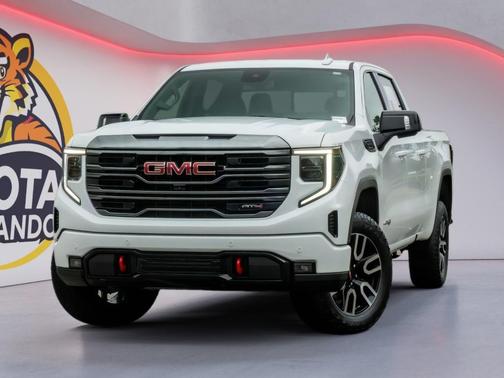 Summit White 2024 GMC Sierra 1500 AT4