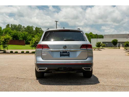 Pyrite Silver Metallic 2023 Volkswagen Atlas 3.6L SE w/Technology