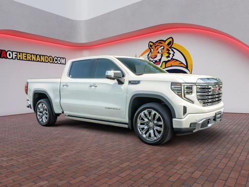White Frost Tricoat 2023 GMC Sierra 1500 Denali